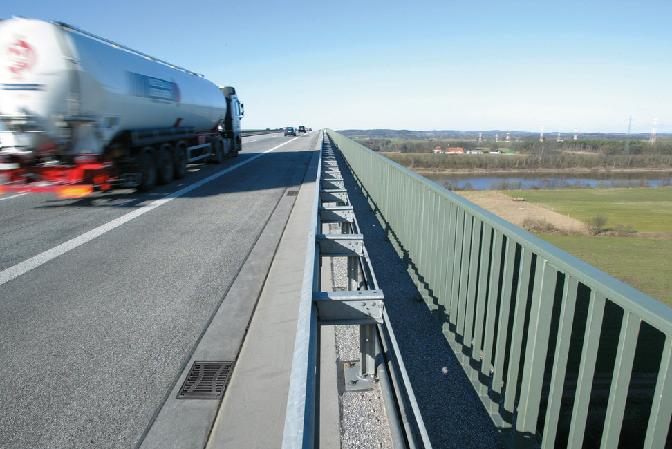 Foto-bruecke-multitop-aqua-plus-ACO